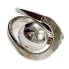 Item thumbnail for item ff456d82-84b3-4ac8-8c1b-37a9af559c3c