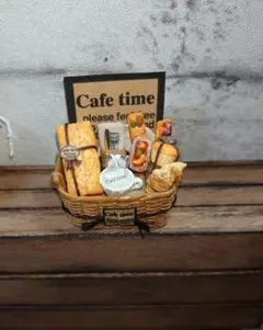 Item thumbnail for item 54fd693a-2583-45b7-a82c-98776b56fb80