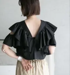 KBF マルチWAYクロップドフリルブラウス