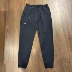 UNDER ARMOUR ズボン　ジャージ