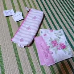 LAURA ASHLEY 花柄ポーチとタオルセット