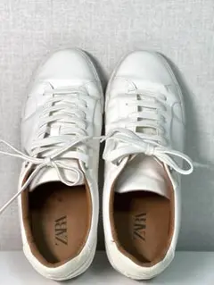 ZARA ホワイト ベーシックスニーカー　26.5cm