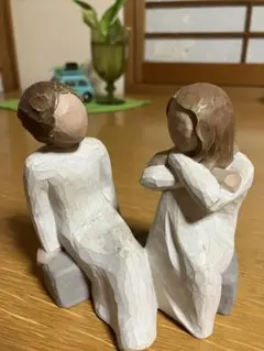 ウィローツリー彫像　姉妹の絆