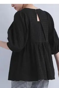 グリーンレーベルリラクシング　シャーリング ジャカードペプラムブラウス　黒