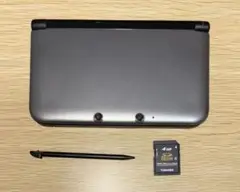 ニンテンドー3DS LL シルバー × ブラック (タッチペン・4GBSD付き)