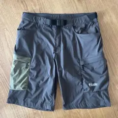 美品 Tilak ショートパンツ