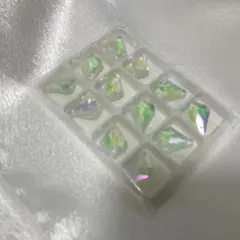 オーロラ グリーン AB ガラスチャーム 11×16mm 12点セット