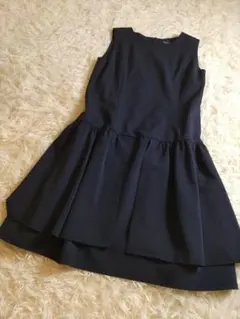 美品♡ティアクラッセ　ノースリーブ2段フレアワンピース　9号Mサイズ