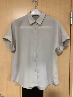 GU ジーユー シャツ ブラウス 半袖 無地 ベージュ S レディース トップス