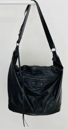 【新品未使用】BALENCIAGA ショルダーバッグ 黒