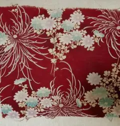 着物古布はぎれ 木綿 アンティーク　菊花柄 エンジ色