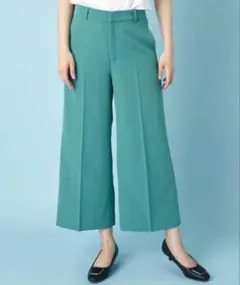 【未使用タグ付】OFUON／クロップドワイドパンツ(緑)／36サイズ