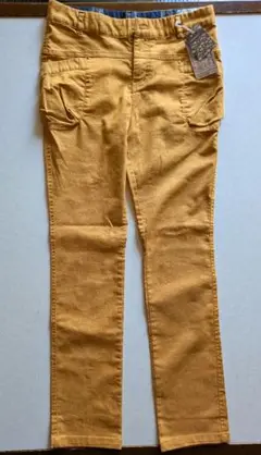 新品 マスタード スリムフィット チノパン　レディースＭ