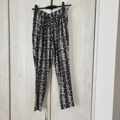総柄モノトーンパンツ ウエストゴム Mサイズ