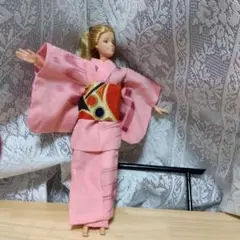 ピンクの着物 バービー人形