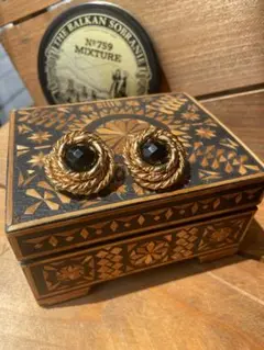 イギリス現地購入　vintage ゴールド ツイストデザイン イヤリング