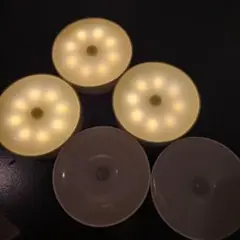 人感センサーライト　LED　充電式　自動点灯　USB　昼白色　昼光色　磁石