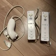 Wiiリモコン2個とヌンチャクセット