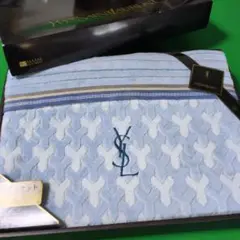 Yves Saint Laurent タオルケット 140cm x 190cm