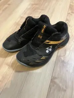 YONEX CASADIO バドミントンシューズ 黒金23.5センチ