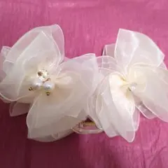 【新品.未使用.新作】リボン付きヘアクリップ クリーム色