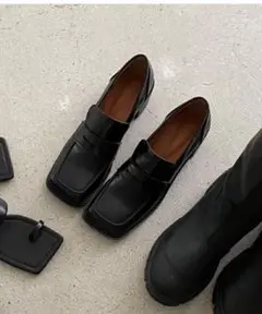 Didot.showroom スクエアトゥ ローファー