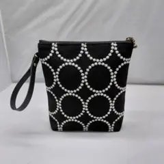 保冷ミニポーチ✩ハンドメイド✩ブラックタンバリン刺繍生地