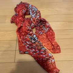 赤いスカーフ