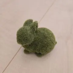 ウサギの置物　苔風