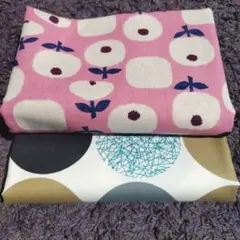 花柄生地（綿麻）＆円形柄生地（横長サイズ）　2枚セット　ハンドメイド