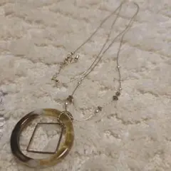 ブラウン円形ペンダントネックレス