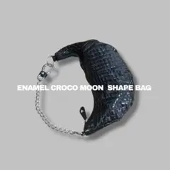 ENAMEL CROCO MOON SHAPE BAG 2975 バッグ 三日月