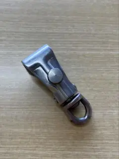 警察　拳銃　吊り紐　金具