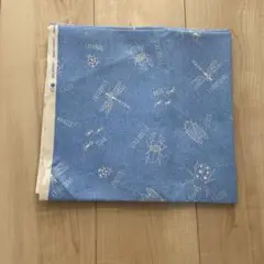 青色の昆虫プリント綿生地 約110㎝×100㎝