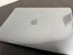 【超美品】MacBook air 2019 レチナ 128GB 新品ケース付き
