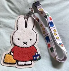 ミッフィー　パスケース