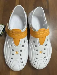 Item thumbnail for item 924ad464-00c2-4fc5-b735-66301a299944