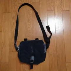 ブラック ナイロン ショルダーバッグ
