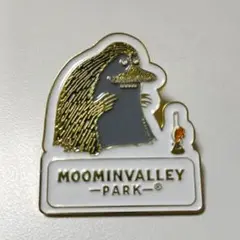 ムーミンバレーパーク ウィンターワンダーランドピンバッジ モラン 非売品