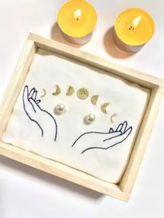 リングピロー 月の満ち欠け hands