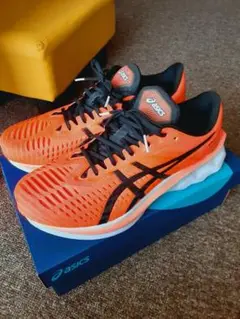 美品 ノヴァブラスト TOKYO 27.0 NOVABLAST TOKYO Runners Pulse