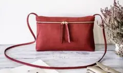 美品★本革　ショルダーバッグ　レッド