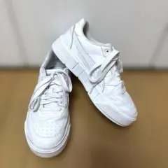プーマスニーカー　CALIコートレザースニーカー