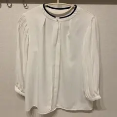 スーツセレクト　ホワイトバルーンスリーブブラウス