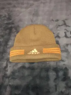 adidas カーキ ニット帽