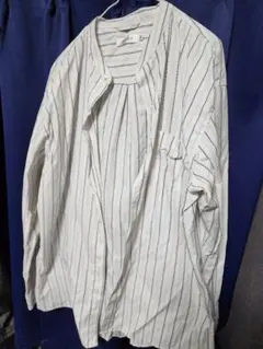 ストライプ柄 長袖シャツ