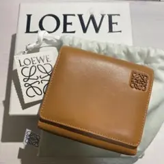 LOEWEラウンドファスナー 三つ折り財布TAN ブラウン