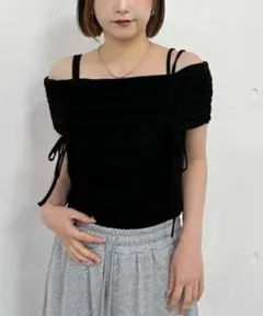 新品 archivesドロストオフショルカットＴＯＰＳ