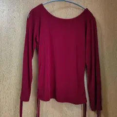 ダンスウェア赤長袖トップス