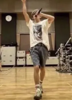 キムタク着　the letters Tシャツ